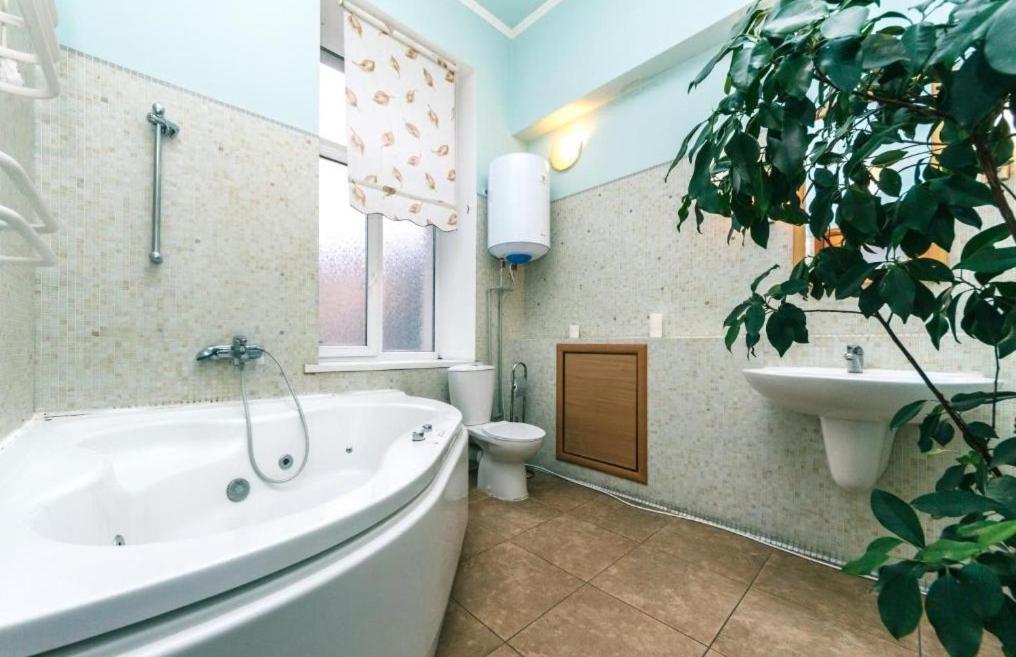Apartment - Independence Square كييف المظهر الخارجي الصورة